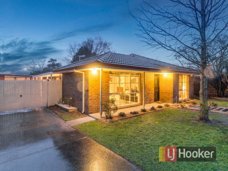 Photo - 45 Plateau Crescent, Hampton Park VIC 3976 - Image 16