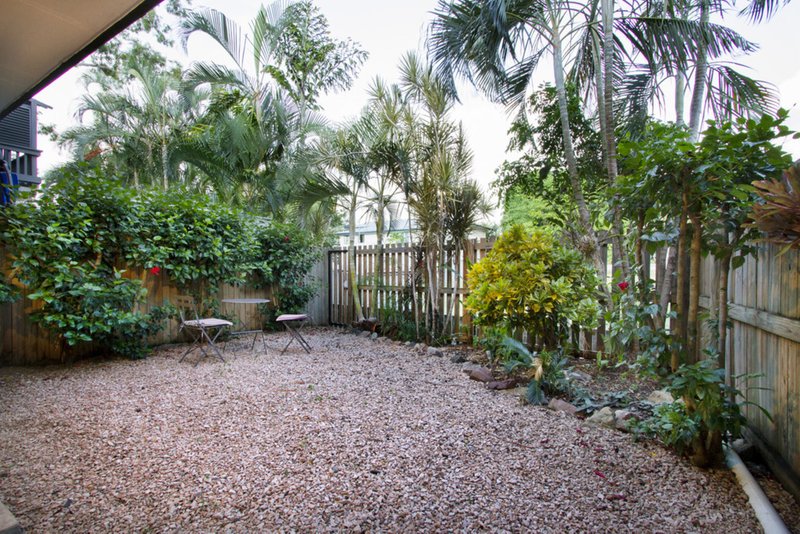 Photo - 4/5 Pleasant Drive, Cannonvale QLD 4802 - Image 15