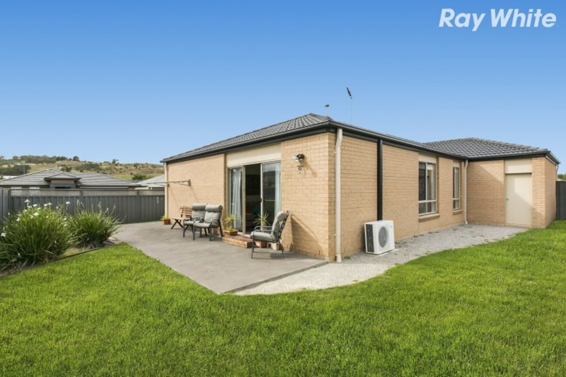 Photo - 45 Pomegranate Way, Pakenham VIC 3810 - Image 7