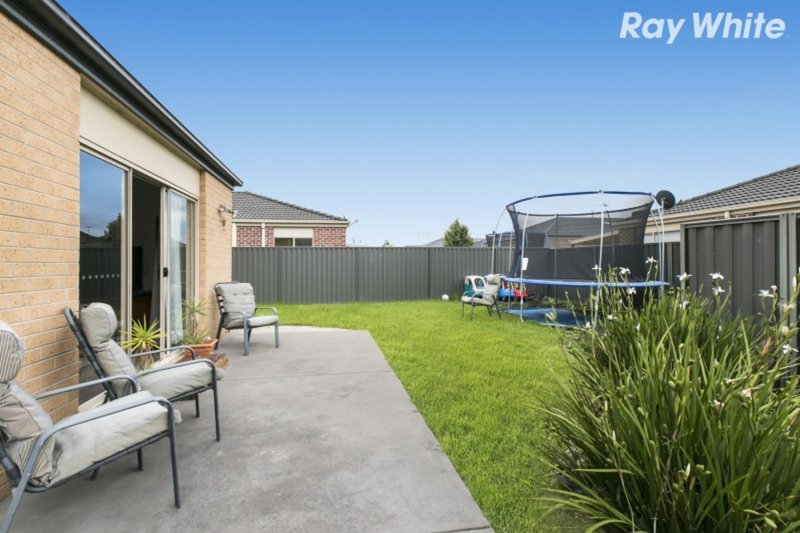 Photo - 45 Pomegranate Way, Pakenham VIC 3810 - Image 8