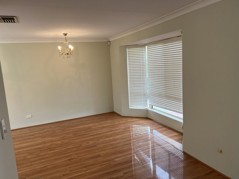 Photo - 45 Prendwick Way, Willetton WA 6155 - Image 5