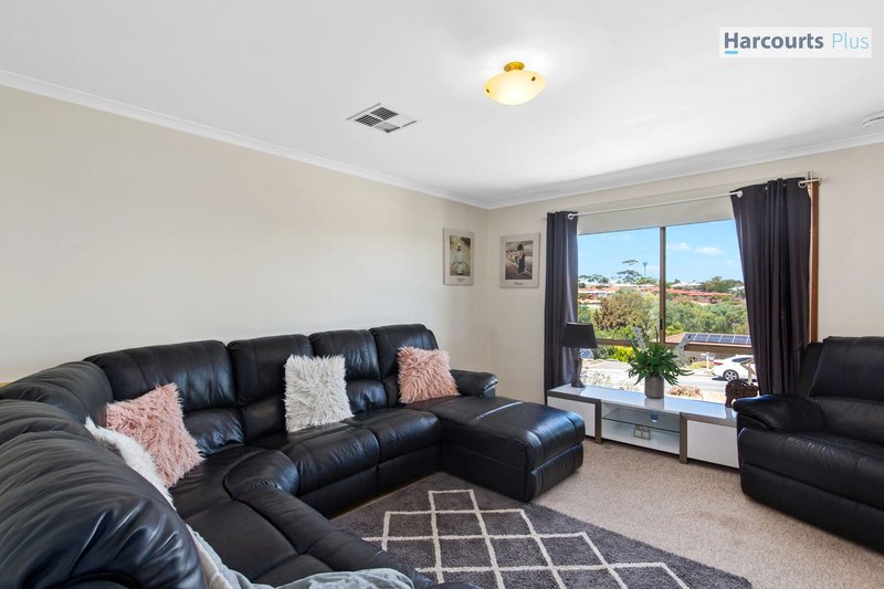 Photo - 45 Quailo Avenue, Hallett Cove SA 5158 - Image 2