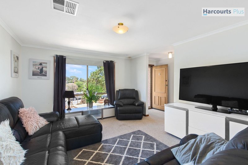 Photo - 45 Quailo Avenue, Hallett Cove SA 5158 - Image 3