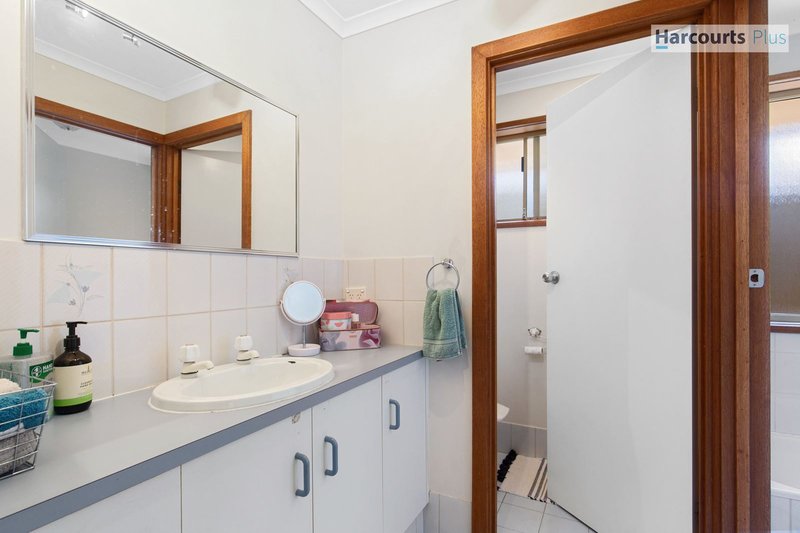 Photo - 45 Quailo Avenue, Hallett Cove SA 5158 - Image 13