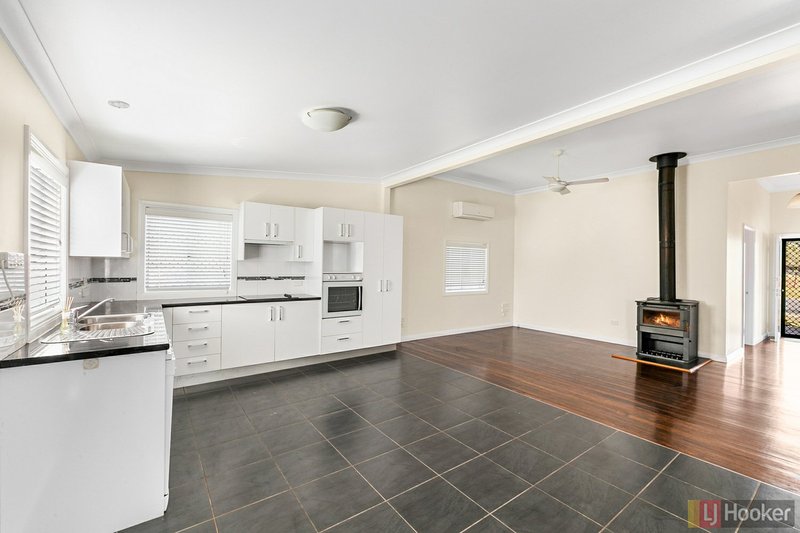 Photo - 45 Queen Street, Greenhill NSW 2440 - Image 3