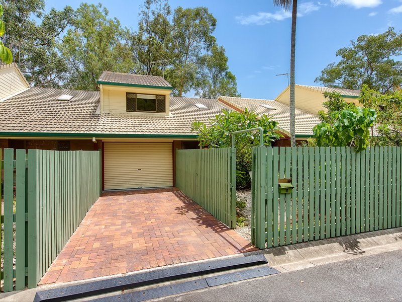 4/5 Quinnia Court, Ferny Hills QLD 4055