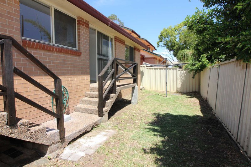 Photo - 4/5 Railway Street, Old Guildford NSW 2161 - Image 2