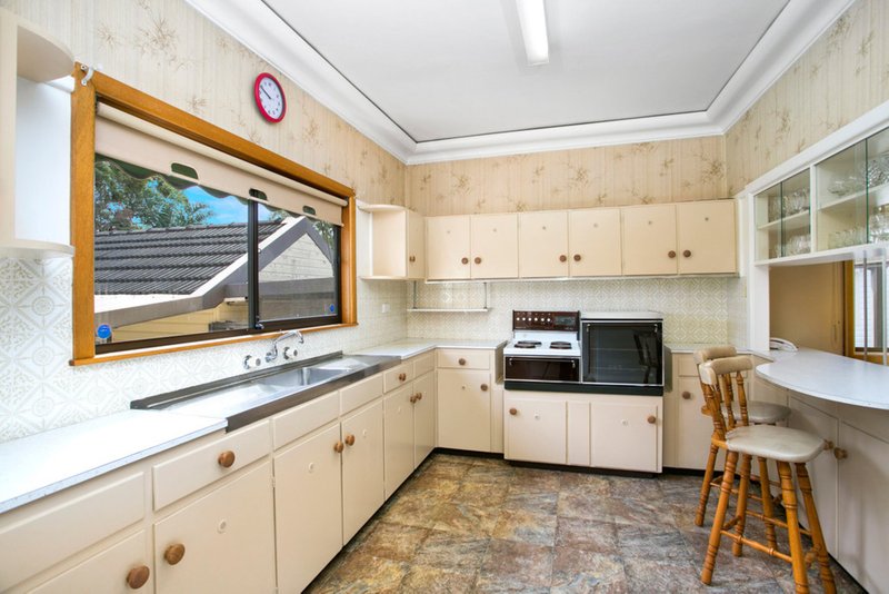 Photo - 45 Raleigh Avenue, Caringbah NSW 2229 - Image 4