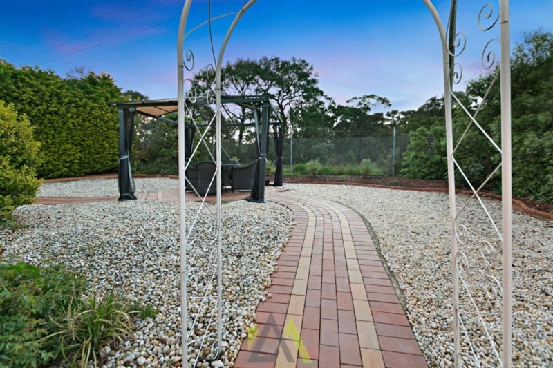 Photo - 45 Raphael Crescent, Frankston VIC 3199 - Image 11