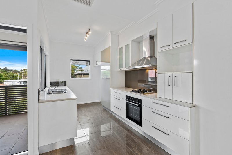 Photo - 4/5 Redarc Street, Fairfield QLD 4103 - Image 4