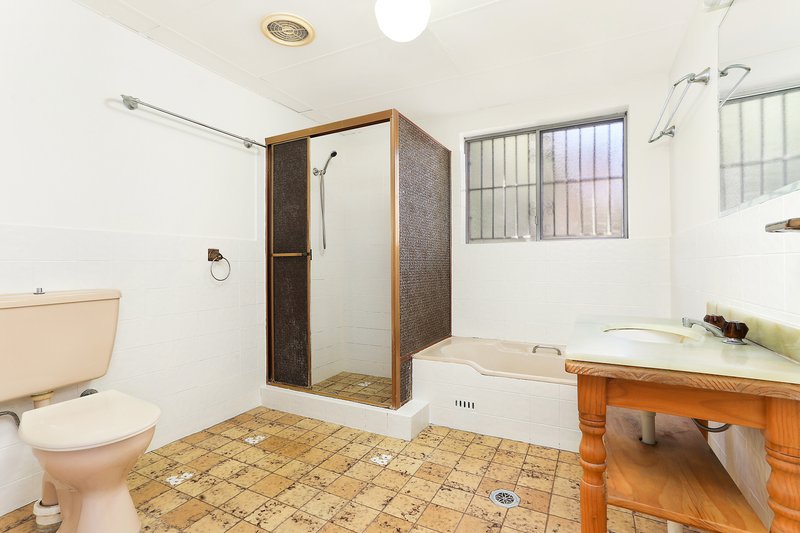 Photo - 45 Riverside Crescent, Marrickville NSW 2204 - Image 7