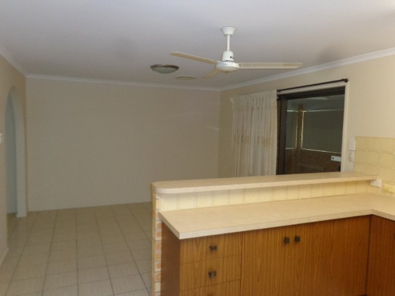 Photo - 45 Riverview Dr , Burrum Heads QLD 4659 - Image 10