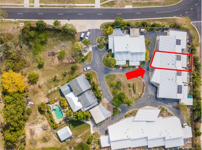 Photo - 4/5 Rose Road, Southside QLD 4570 - Image 5