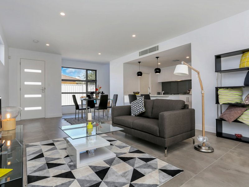 Photo - 4/5 Rowney Avenue, Campbelltown SA 5074 - Image 3