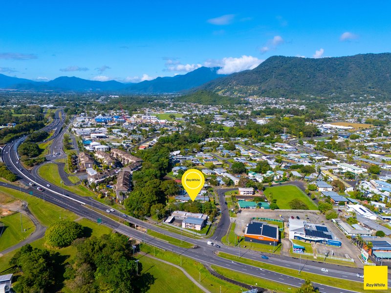 Photo - 4/5 Sandown Close, Woree QLD 4868 - Image 2