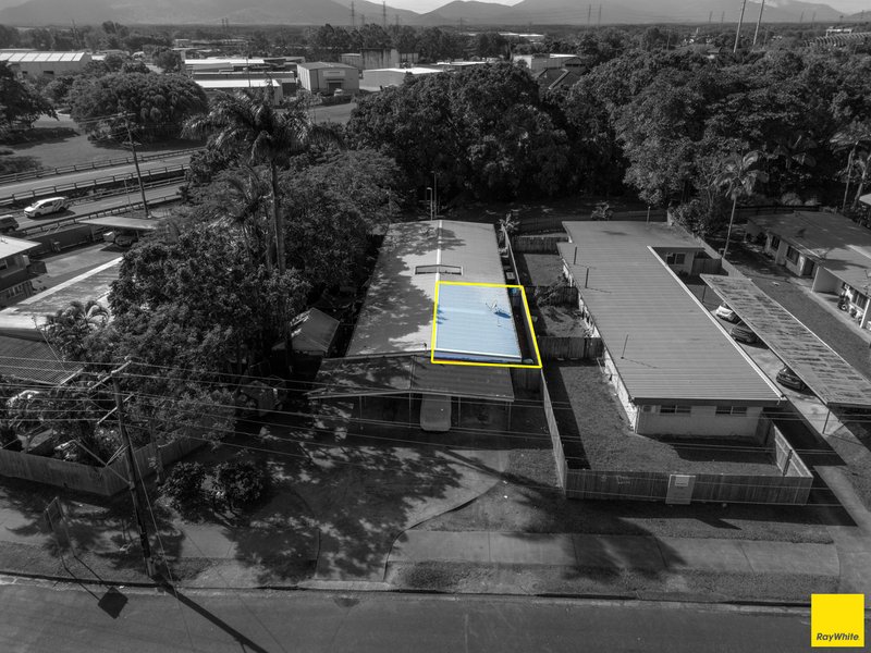 Photo - 4/5 Sandown Close, Woree QLD 4868 - Image 3