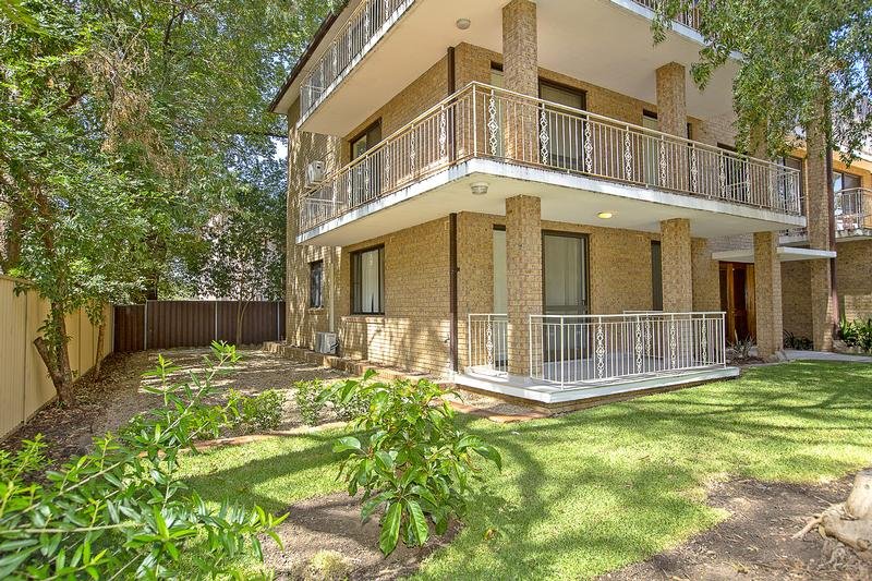 4/5 Santley Crescent, Kingswood NSW 2747