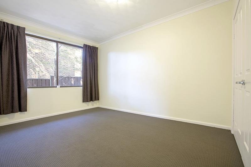 Photo - 4/5 Santley Crescent, Kingswood NSW 2747 - Image 6