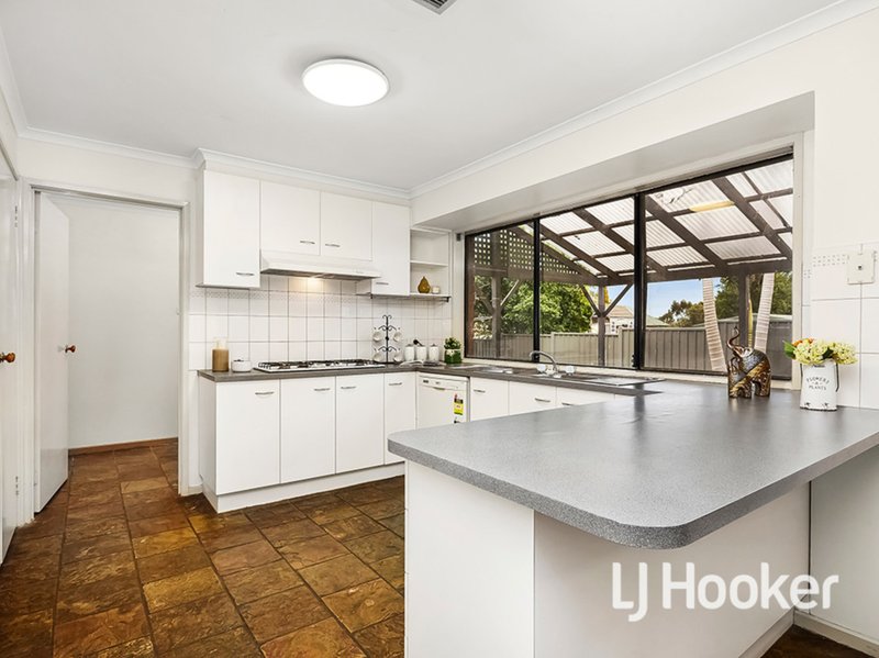 Photo - 45 Seabrook Boulevard, Seabrook VIC 3028 - Image 2