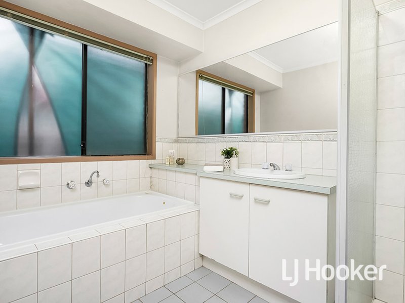 Photo - 45 Seabrook Boulevard, Seabrook VIC 3028 - Image 8