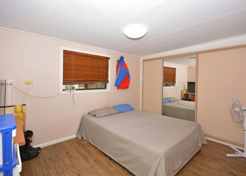 Photo - 45 Shore Rd W , Booral QLD 4655 - Image 7