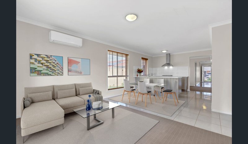 Photo - 45 Small Crescent, Smithfield Plains SA 5114 - Image 3