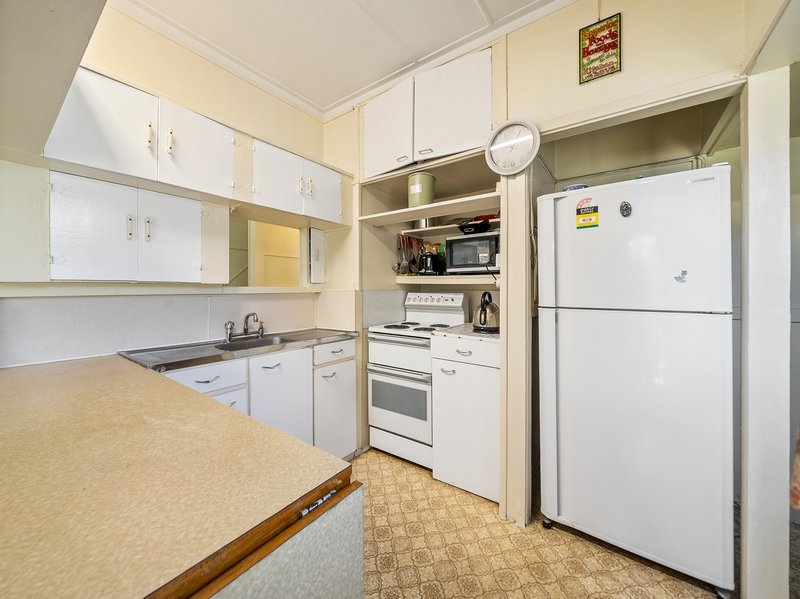 Photo - 45 Sorrento Street, Margate QLD 4019 - Image 6