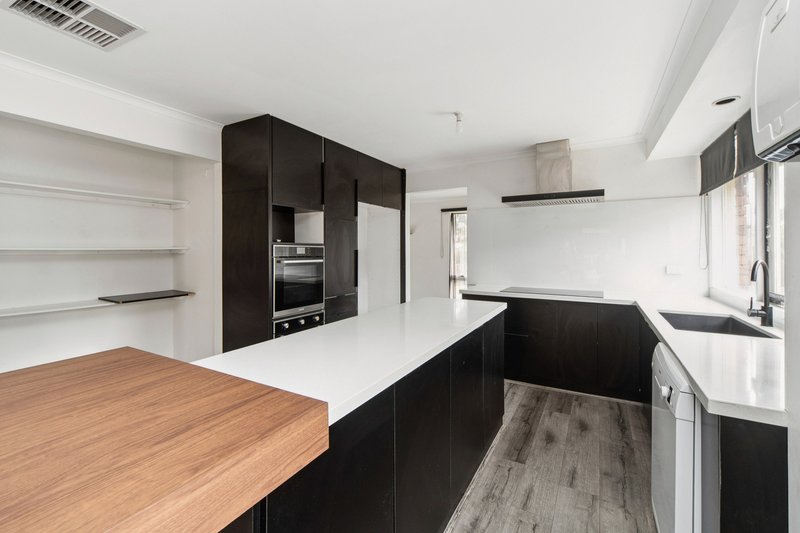 Photo - 45 Southgateway , Langwarrin VIC 3910 - Image 2