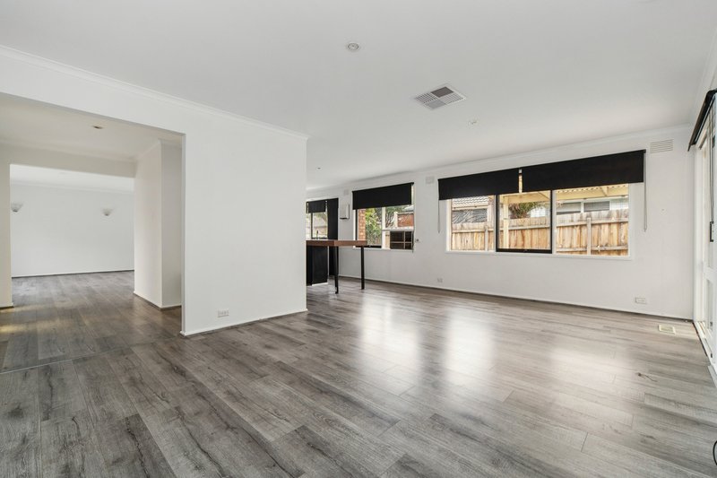 Photo - 45 Southgateway , Langwarrin VIC 3910 - Image 5