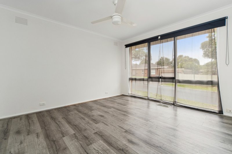Photo - 45 Southgateway , Langwarrin VIC 3910 - Image 6