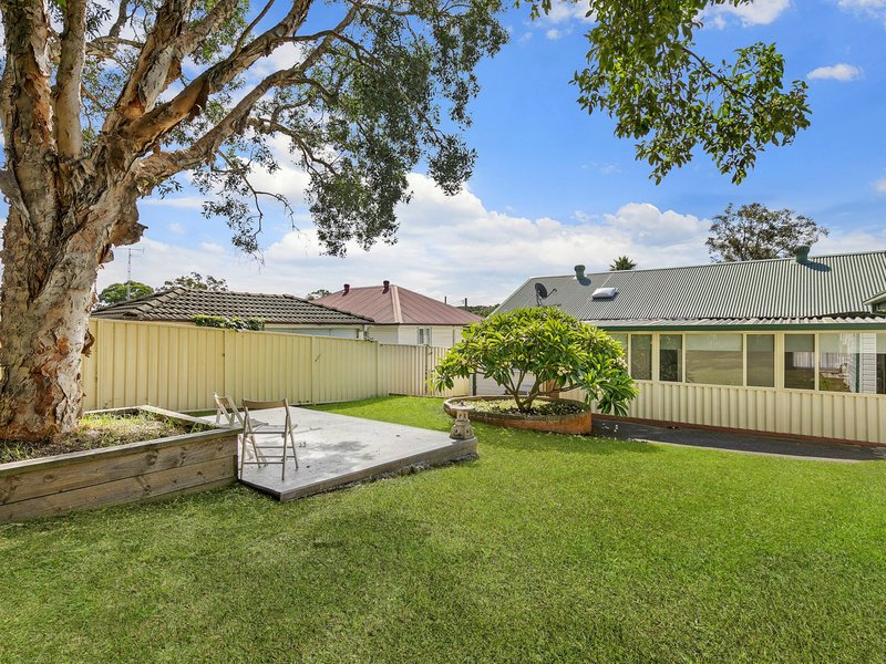 Photo - 45 Spencer Road, Mannering Park NSW 2259 - Image 3