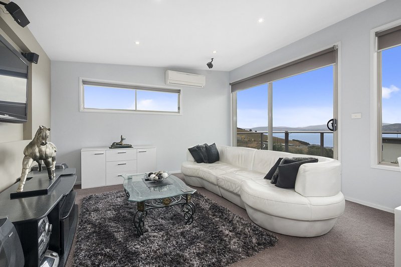 Photo - 45 Spinnaker Crescent, Tranmere TAS 7018 - Image 3