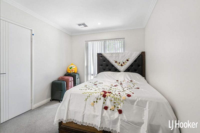 Photo - 45 Spring Road, Thornlie WA 6108 - Image 16