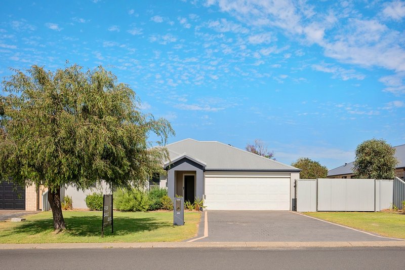 45 Swan Avenue, Millbridge WA 6232