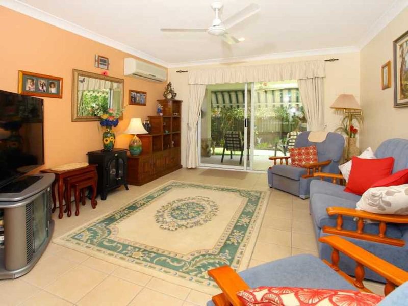 Photo - 45 Swanton Drive, Mudgeeraba QLD 4213 - Image 7