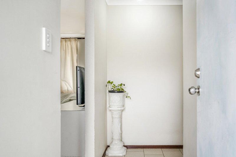 Photo - 45 Tallerack Way, Forrestfield WA 6058 - Image 3