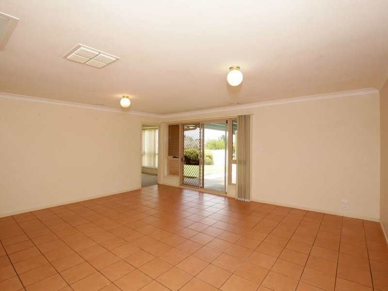 Photo - 45 Tamar Drive, Tatton NSW 2650 - Image 2