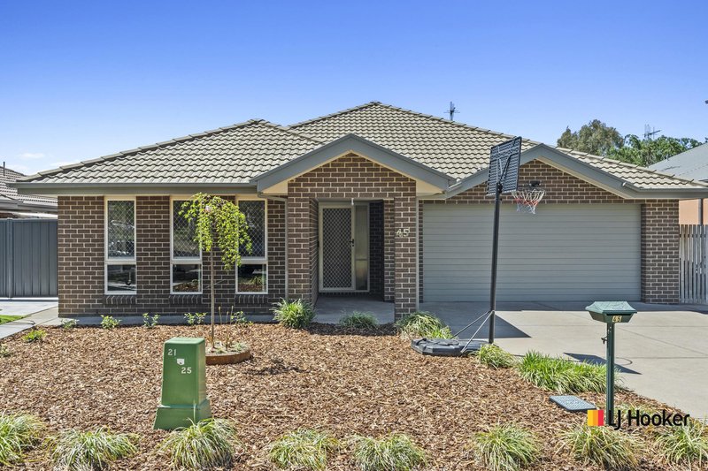Photo - 45 Tanami Street, Harrison ACT 2914 - Image 1