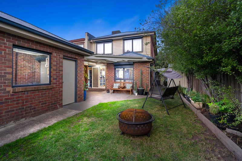 Photo - 45 The Lakes Boulevard, South Morang VIC 3752 - Image 13