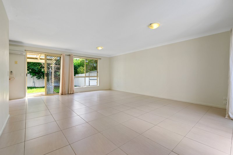 Photo - 45 The Village Avenue, Coopers Plains QLD 4108 - Image 2