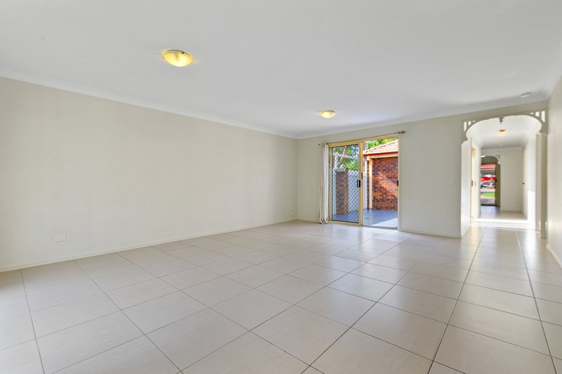 Photo - 45 The Village Avenue, Coopers Plains QLD 4108 - Image 4