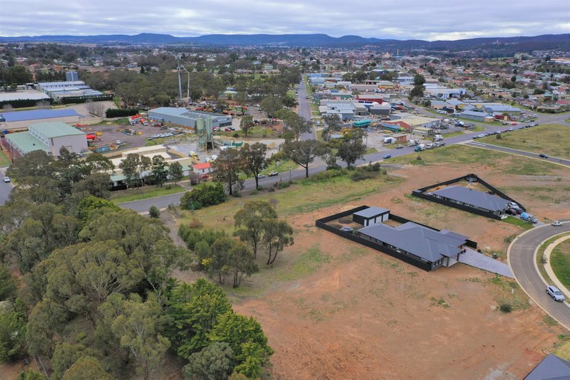 Photo - 45 Theatre Drive, Goulburn NSW 2580 - Image 6