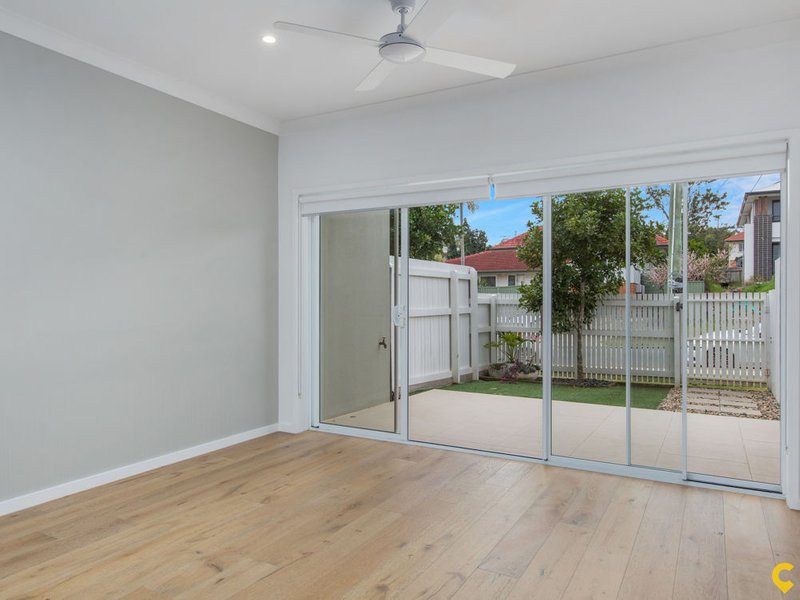 Photo - 4/5 Troubridge Street, Mount Gravatt East QLD 4122 - Image 3