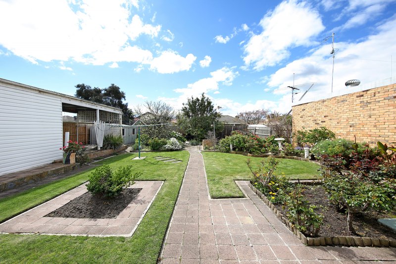 Photo - 45 Valkstone Street, Bentleigh East VIC 3165 - Image 11