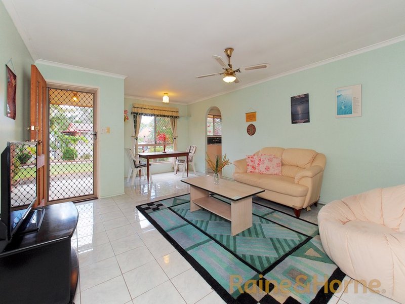 Photo - 45 Velorum Drive, Kingston QLD 4114 - Image 2