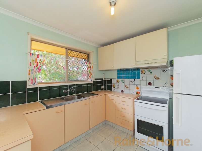 Photo - 45 Velorum Drive, Kingston QLD 4114 - Image 5