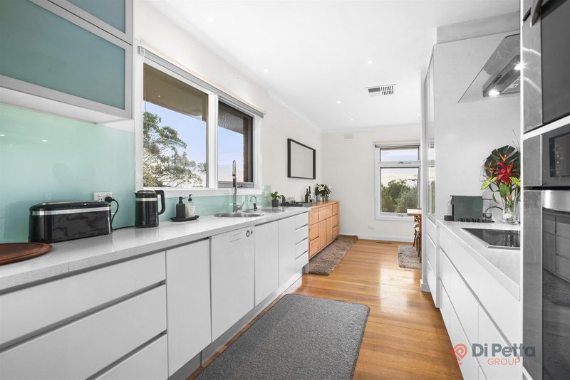 Photo - 45 Volitans Avenue, Mount Eliza VIC 3930 - Image 6