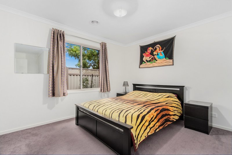 Photo - 45 Warbler Street, Pakenham VIC 3810 - Image 8