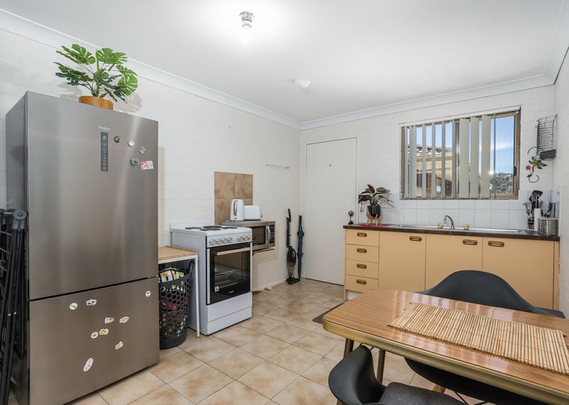 Photo - 4/5 Waterman Street, Old Bar NSW 2430 - Image 3