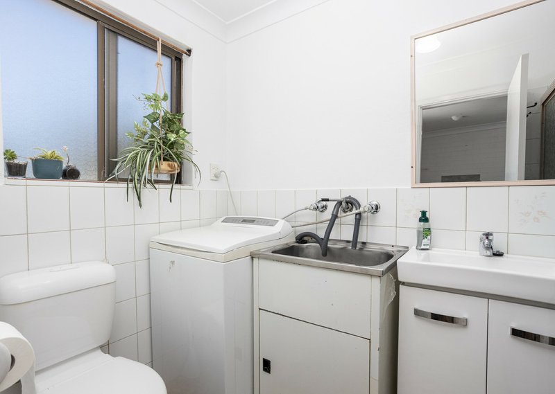 Photo - 4/5 Waterman Street, Old Bar NSW 2430 - Image 5